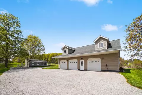 Exterior - 6987 E Beaverton Rd, Clare, MI 48617 photo 8 of 11