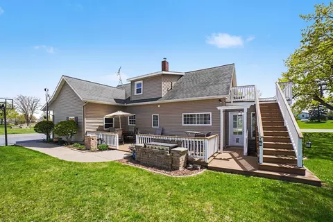 Exterior - 6987 E Beaverton Rd, Clare, MI 48617 photo 3 of 11