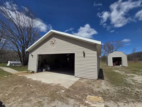 5144 Aaron Rd, Frederic, MI 49733 photo 2