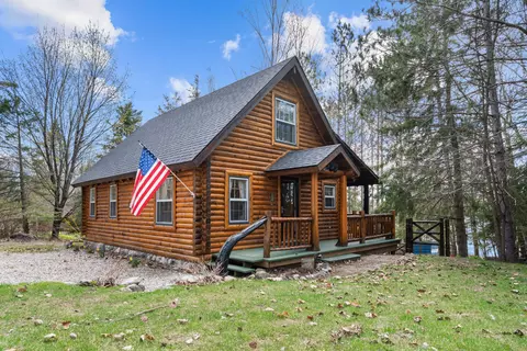 10849 Macarthur Rd, Levering, MI 49755