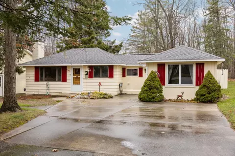 6236 Bear Lake Rd, Johannesburg, MI 49751