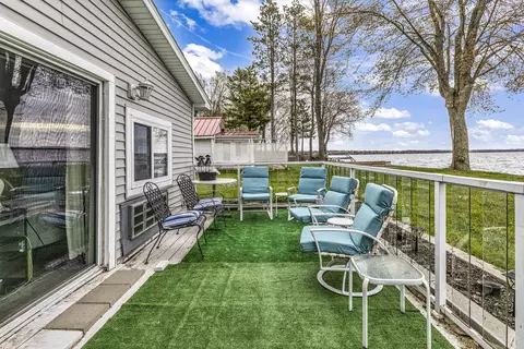 7709 E Houghton Lake Dr, Houghton Lake, MI 48629