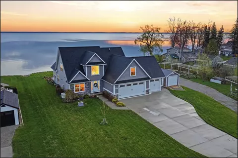 4868 W Houghton Lake Dr, Houghton Lake, MI 48629