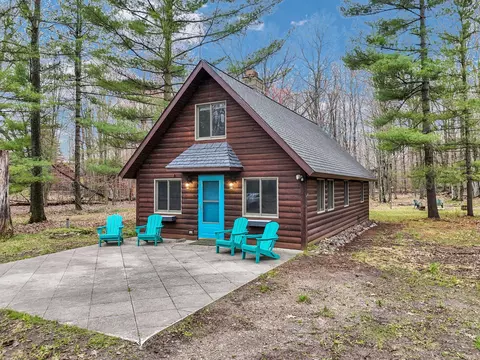 4100 W School Rd, Roscommon, MI 48653