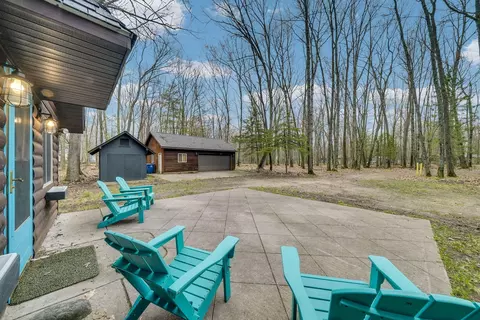 Exterior - 4100 W School Rd, Roscommon, MI 48653 photo 2 of 8