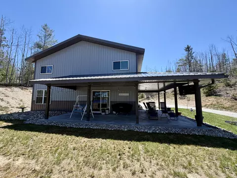 8690 Winding Rdg Dr, Millersburg, MI 49759
