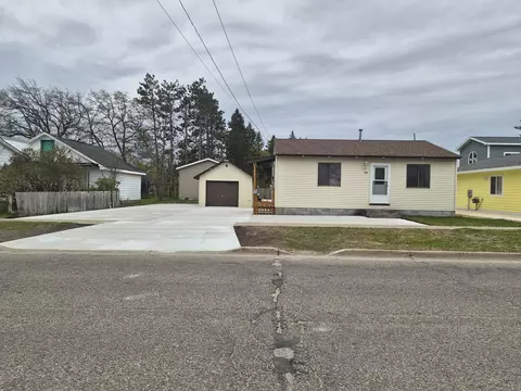 102 Madsen St, Grayling, MI 49738