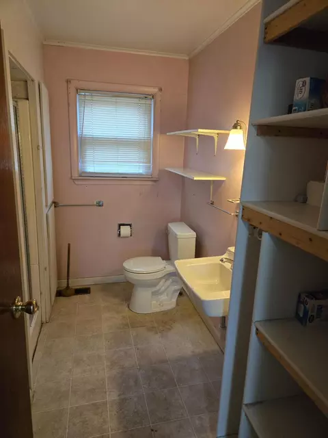 Bath - 2129 Werth Rd, Alpena, MI 49707 photo 1 of 2