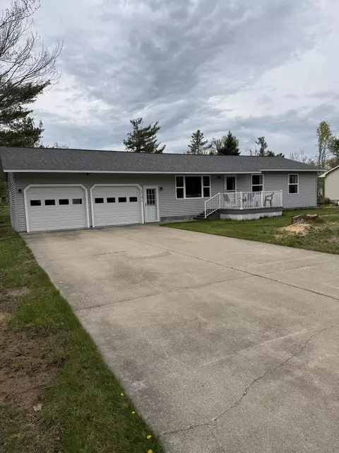1741 Valais Strasse, Gaylord, MI 49735