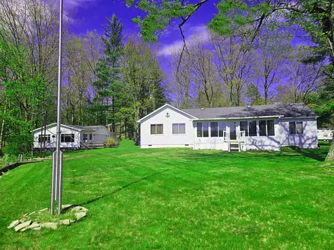 600 Bushong Beach Rd, Gladwin, MI 48624