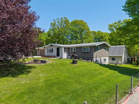 17182 Long Lake Hwy, Alpena, MI 49707