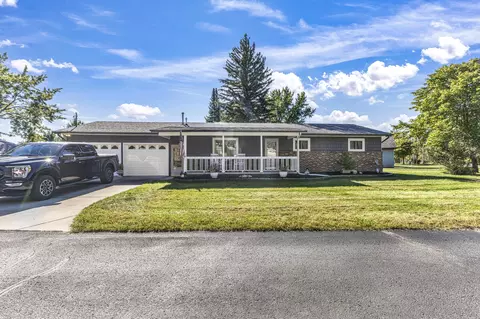 707 Tawas Ln, Prudenville, MI 48651
