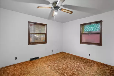 Bedroom - 7237 Myrtle St, Frederic, MI 49733 photo 4 of 5