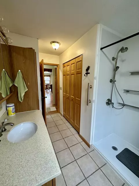 Bath - 3281 Chamois Ct, Grayling, MI 49738 photo 3 of 3