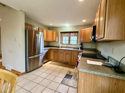 Kitchen - 3281 Chamois Ct, Grayling, MI 49738 photo 3 of 5