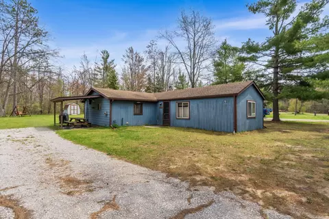 2115 Big Buck Dr, Lewiston, MI 49756