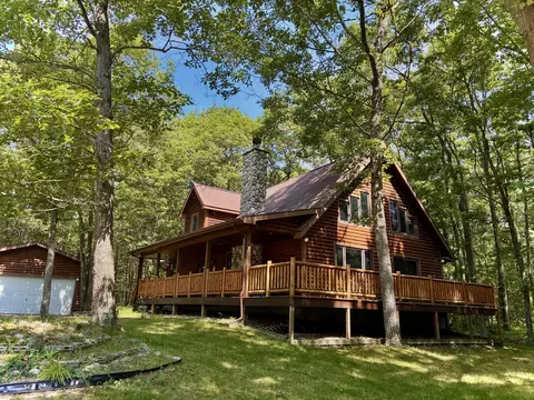 5019 Christopher Dr, Oscoda, MI 48750