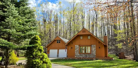 1743 Michaywe Dr, Gaylord, MI 49735