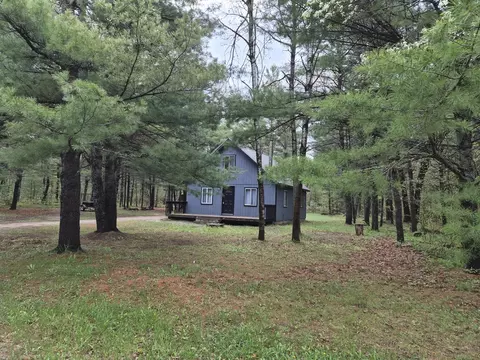 208 E Loves Dr, Roscommon, MI 48653
