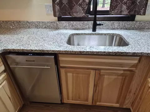 Kitchen - 208 E Loves Dr, Roscommon, MI 48653 photo 6 of 11
