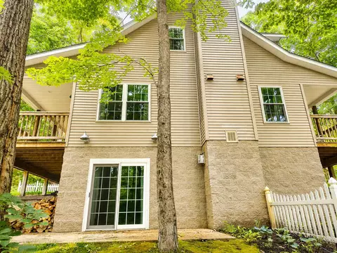 Exterior - 240 Monroe Blvd, Roscommon, MI 48653 photo 6 of 13