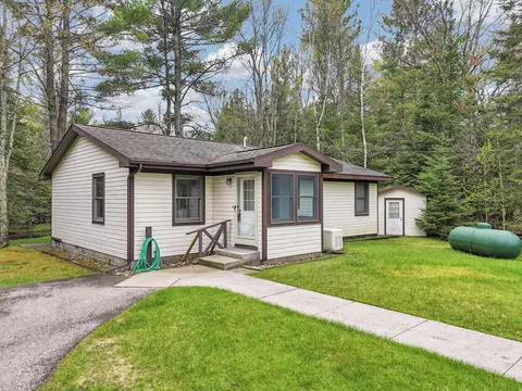 1758 Dewitt Trl, Roscommon, MI 48653
