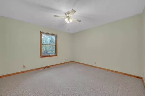 Bedroom - 1758 Dewitt Trl, Roscommon, MI 48653 photo 1 of 4