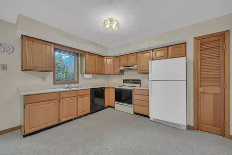 Kitchen - 1758 Dewitt Trl, Roscommon, MI 48653 photo 1 of 2