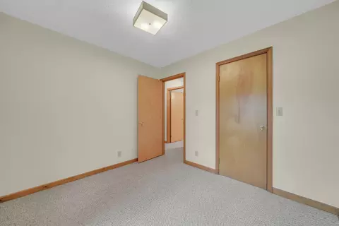 Bedroom - 1758 Dewitt Trl, Roscommon, MI 48653 photo 4 of 4