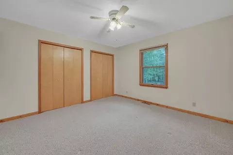 Bedroom - 1758 Dewitt Trl, Roscommon, MI 48653 photo 2 of 4