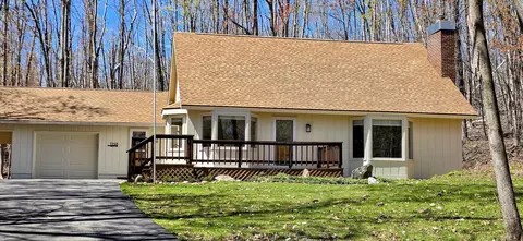 1150 Cardinal Ct, Gaylord, MI 49735