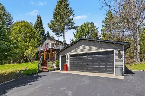 1177 Anderson Rd, Boyne City, MI 49712
