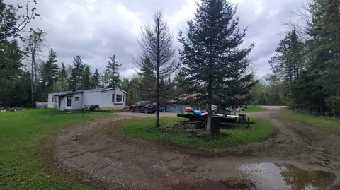 2758 N Ocqueoc Rd, Millersburg, MI 49759