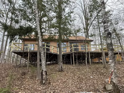 9748 S Godin Cir, Cheboygan, MI 49721