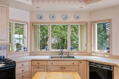 Kitchen - 4457 E Burt Lake Rd, Cheboygan, MI 49721 photo 1 of 4