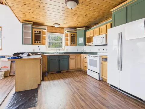 Kitchen - 11302 Whisper Dr, Frederic, MI 49733 photo 1 of 1