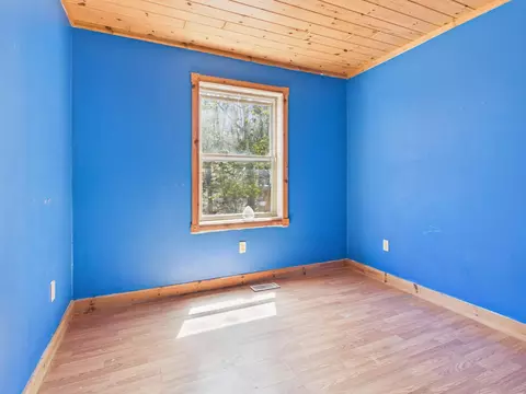 Bedroom - 11302 Whisper Dr, Frederic, MI 49733 photo 2 of 4