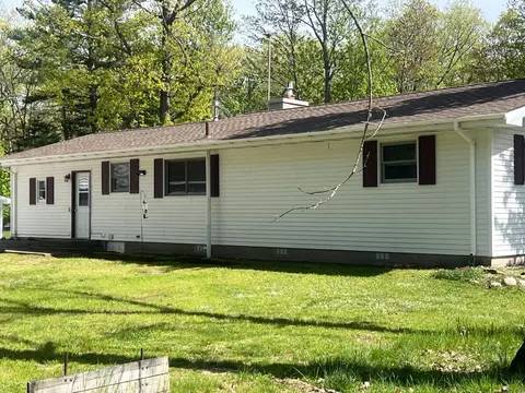Exterior - 332 Pingree St, Roscommon, MI 48653 photo 3 of 8