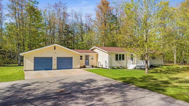 1454 Sand Rd, Cheboygan, MI 49721