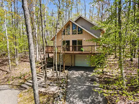 1155 Cardinal Ct, Gaylord, MI 49735