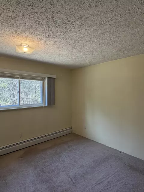 Bedroom - 1724 E North Down River Rd, Grayling, MI 49738 photo 4 of 6