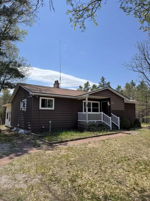 1724 E North Down River Rd, Grayling, MI 49738
