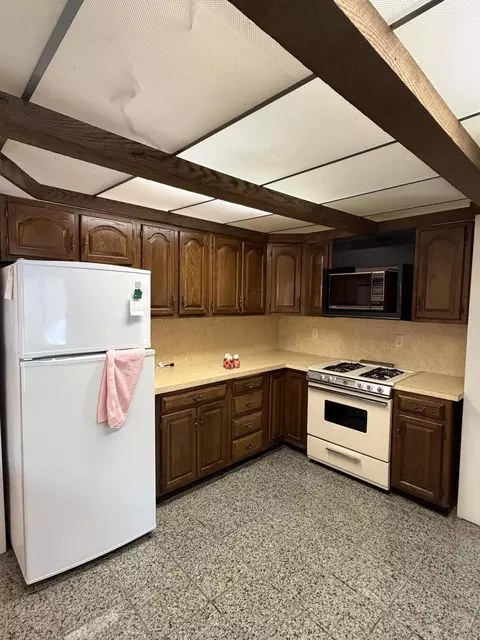 Kitchen - 1724 E North Down River Rd, Grayling, MI 49738 photo 2 of 4