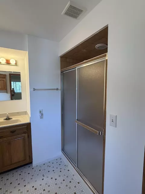 Bath - 1724 E North Down River Rd, Grayling, MI 49738 photo 1 of 2