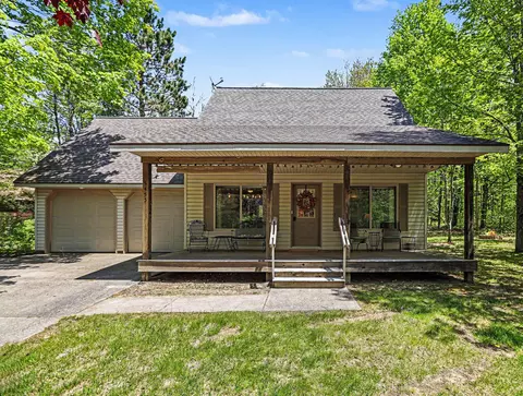 5455 Pinevalley Dr, Elmira, MI 49730