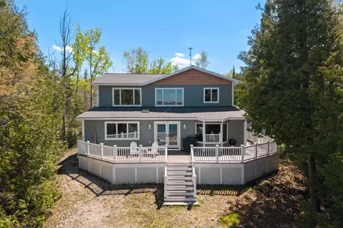 5341 Bay Shore Dr, Presque Isle, MI 49777