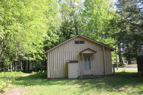 Exterior - 9433 Spinnaker St, Grayling, MI 49738 photo 1 of 4