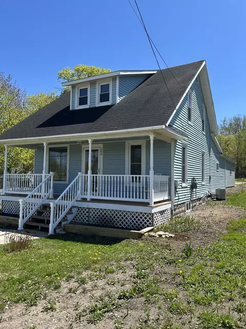286 E Truckey St, St. Ignace, MI 49781