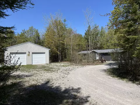 16174 Renwick Cir, Presque Isle, MI 49777