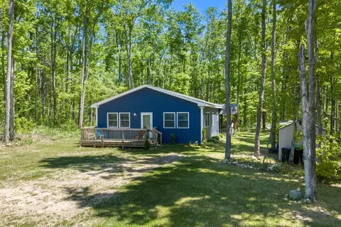 7361 N Conway Rd, Alanson, MI 49706
